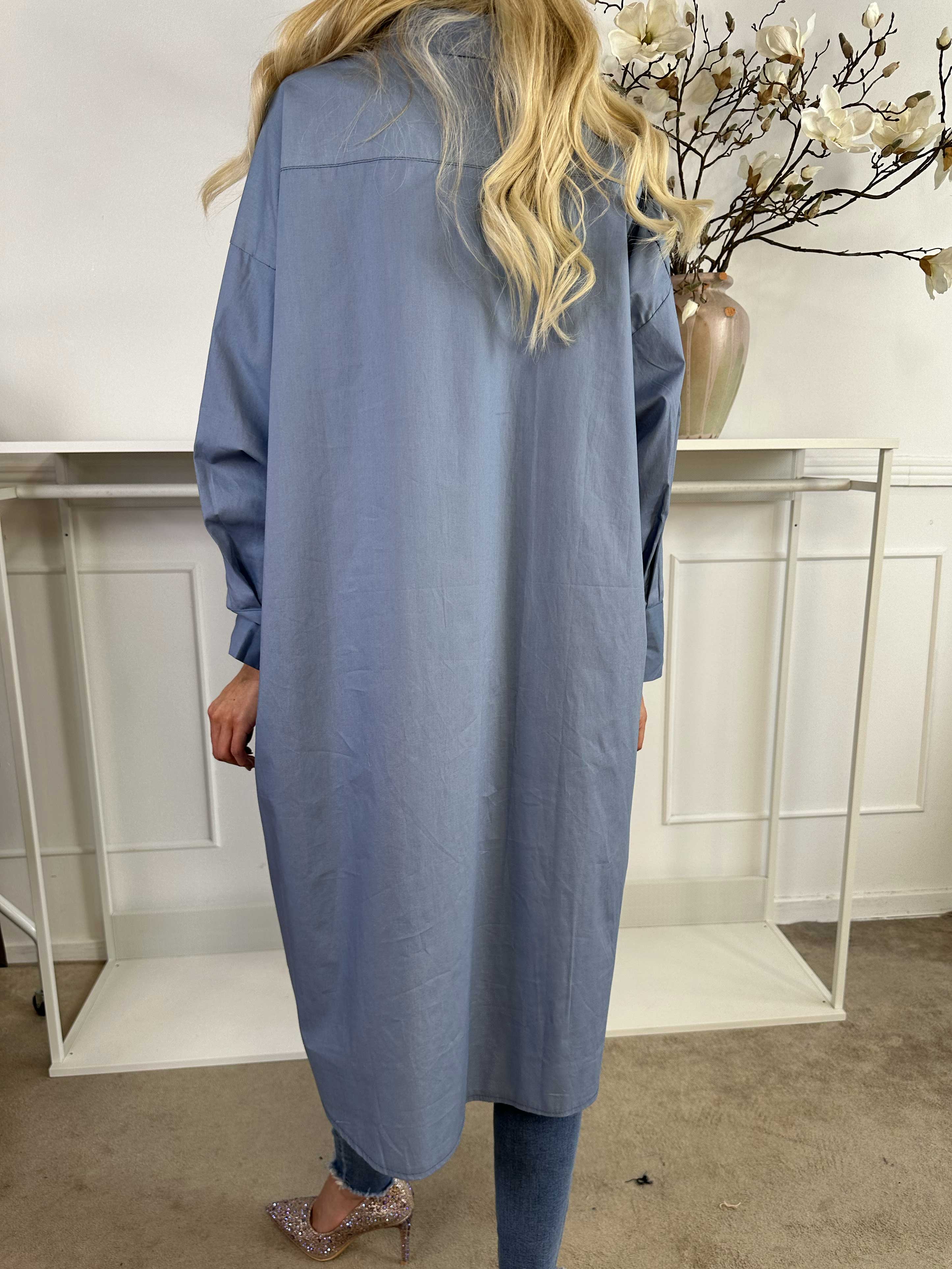 Ceylan - Lång enfärgad skjortklänning i bomull